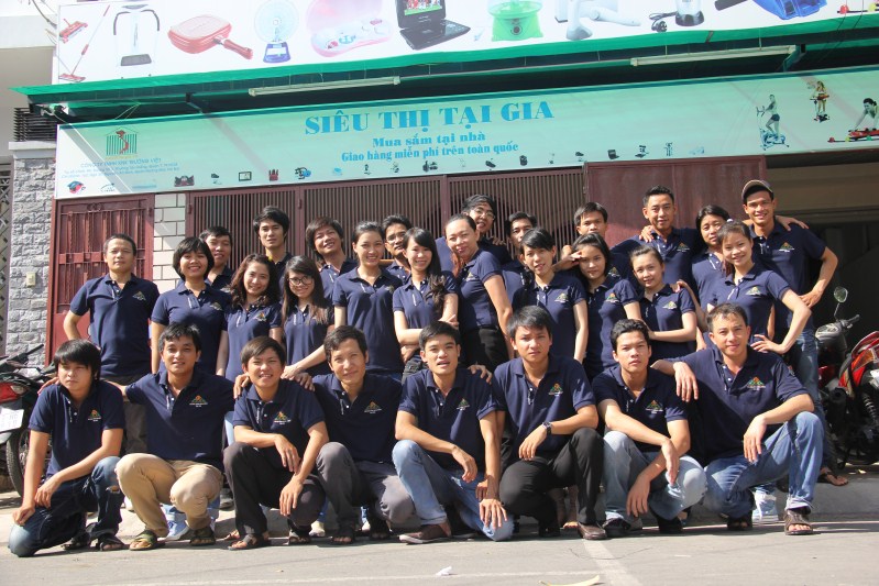 Nhân viên công ty - Công Ty TNHH Xuất Nhập Khẩu Trường Việt